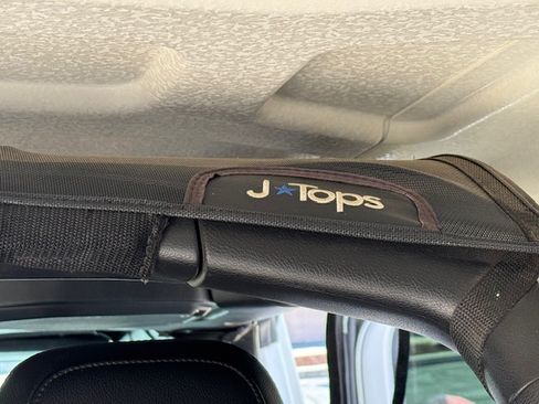 Used 2019 Jeep Wrangler Unlimited Rubicon image 11