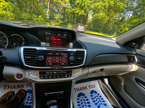 Used 2013 Honda Accord EX-L image 21
