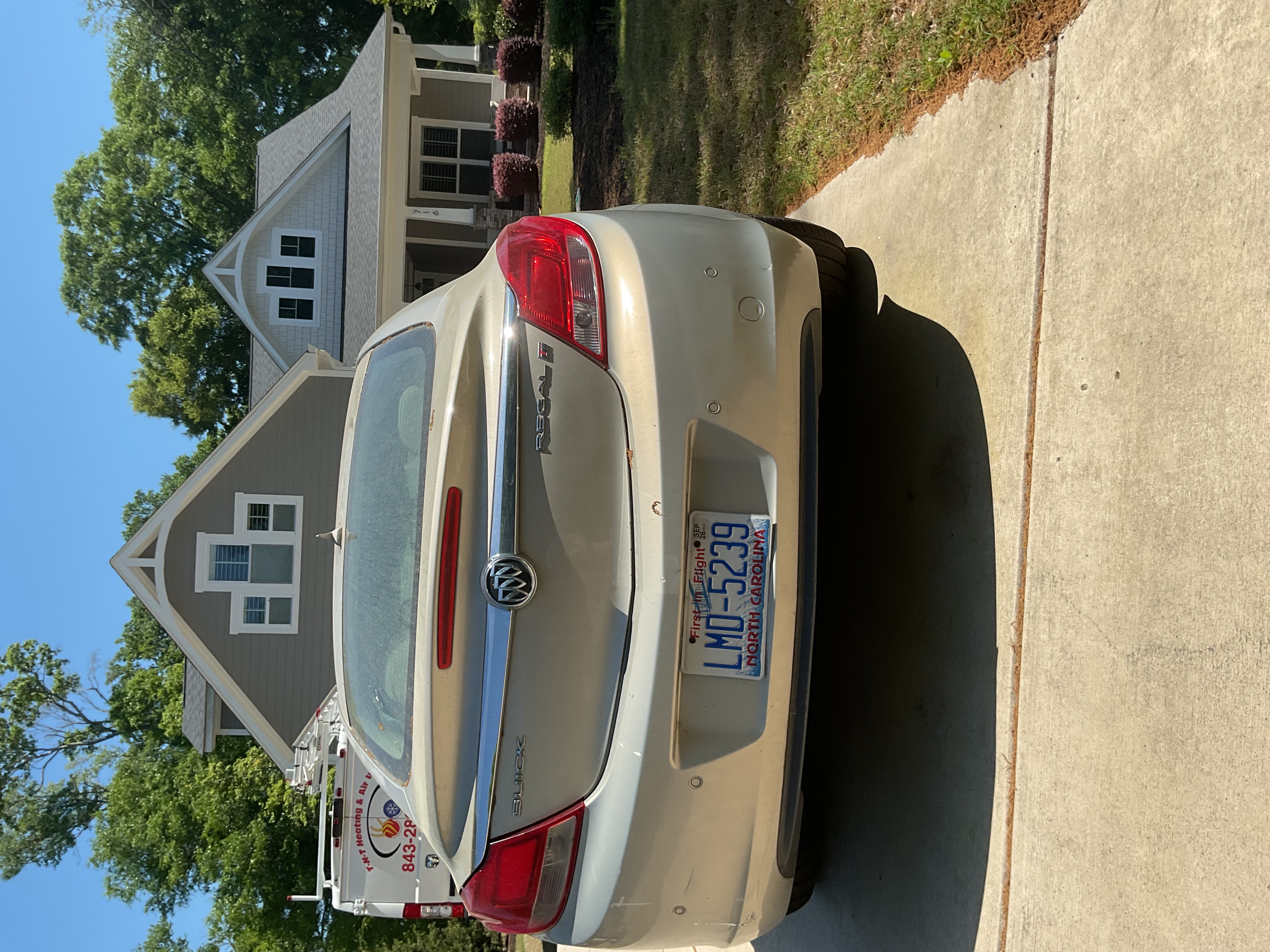 Used 2011 Buick Regal CXL w/ RL5 Preferred Equipment Group FWD image 4