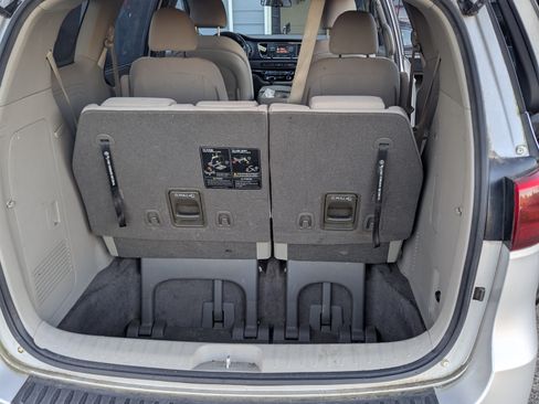 Used 2016 Kia Sedona LX w/ Option Group 020 image 9