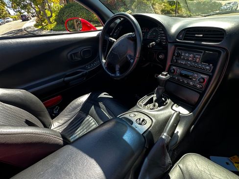 Used 2002 Chevrolet Corvette Convertible w/ Preferred Equipment Group2 RWD image 13