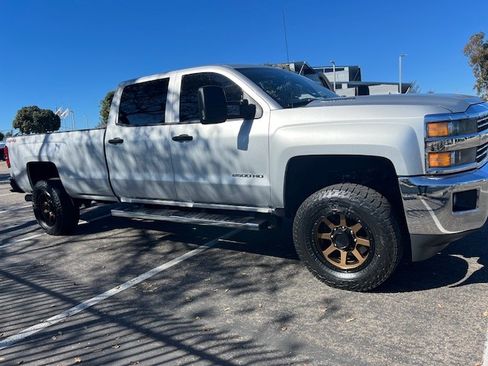 Used 2015 Chevrolet Silverado 2500 LT w/ LT Convenience Package AWD/4WD image 6