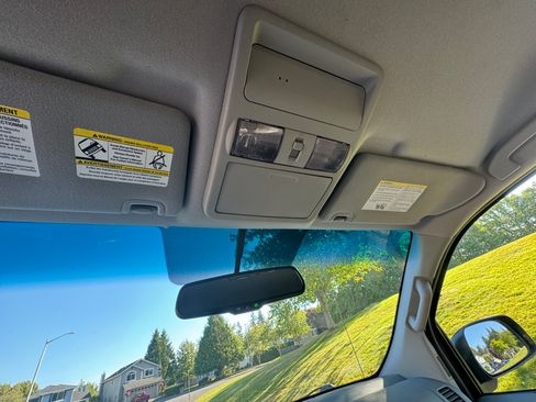 Used 2016 Nissan Frontier SV AWD/4WD image 14