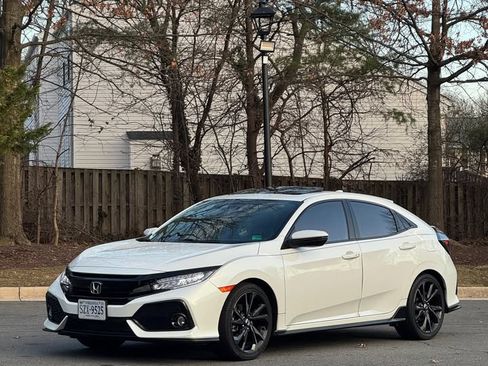 Used 2017 Honda Civic Sport Touring image 2