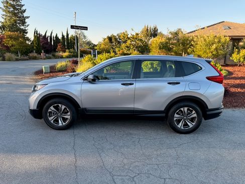 Used 2017 Honda CR-V LX image 2