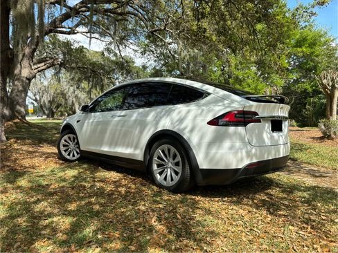 Used 2020 Tesla Model X AWD/4WD image 6