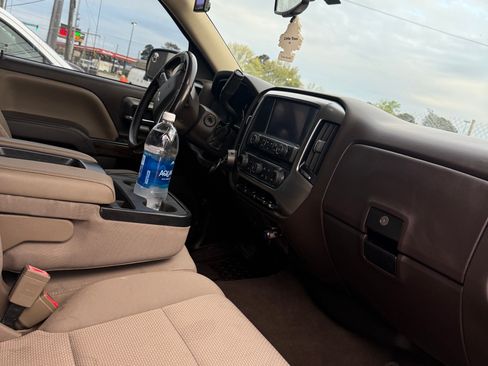 Used 2018 Chevrolet Silverado 1500 LT w/ All Star Edition image 9