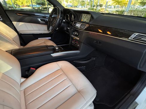 Used 2014 Mercedes-Benz E 350 Sedan image 8