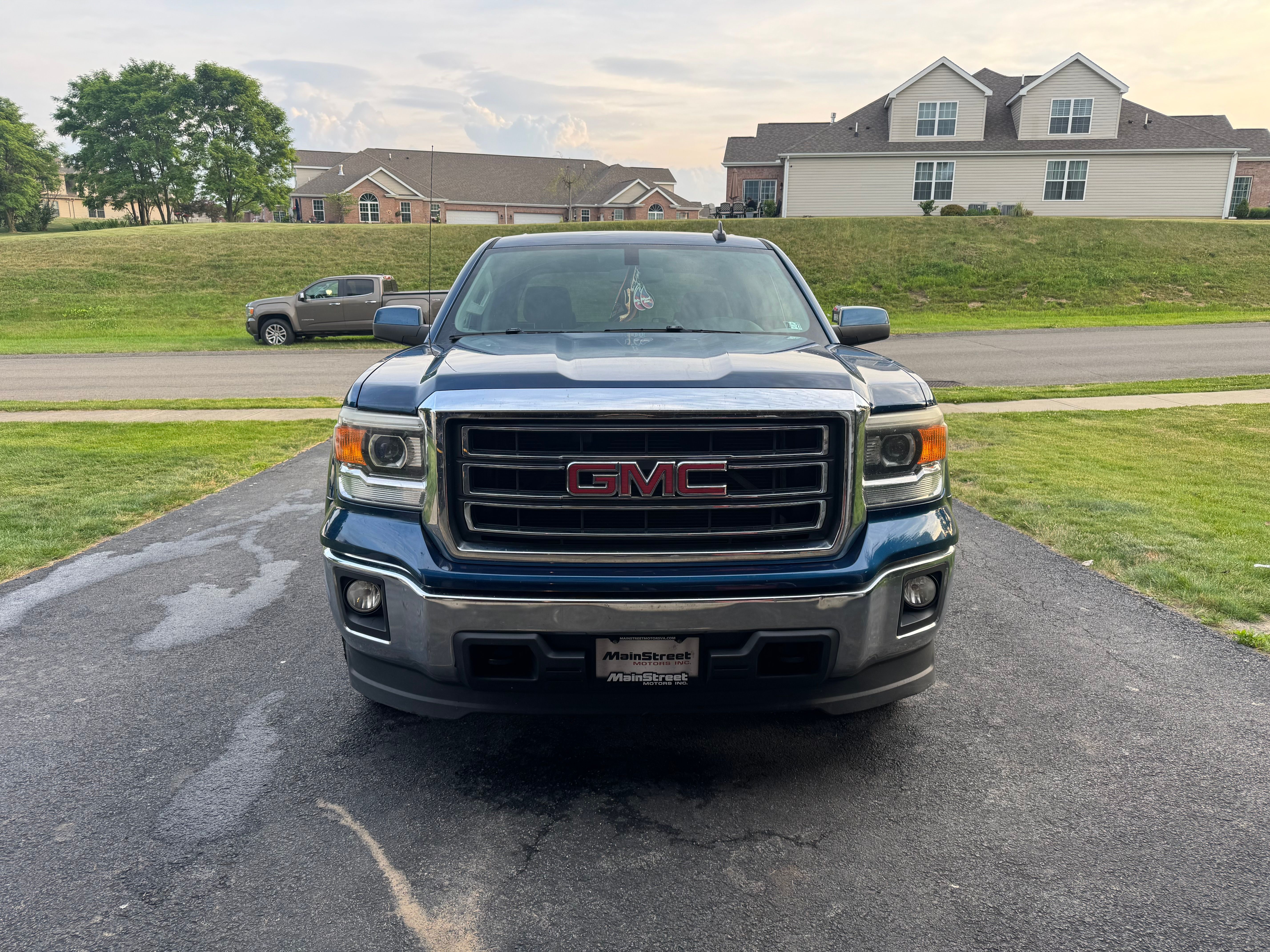 Used 2015 GMC Sierra 1500 SLE w/ SLE Value Package AWD/4WD image 4