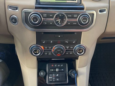 Used 2015 Land Rover LR4 HSE LUX AWD/4WD image 10