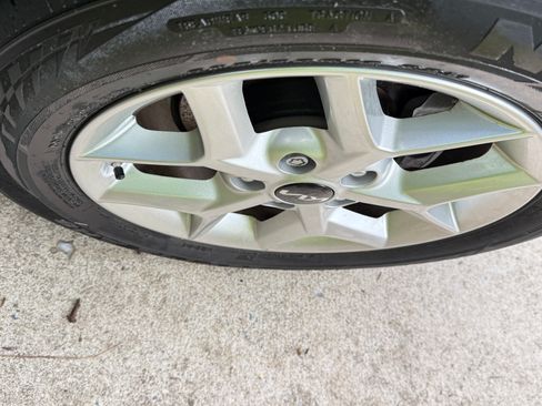 Used 2024 Kia Soul S FWD image 6