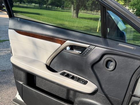 Used 2019 Lexus RX 350 FWD w/ Premium Package image 18