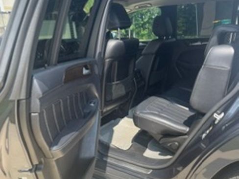Used 2015 Mercedes-Benz GL 450 4MATIC image 17