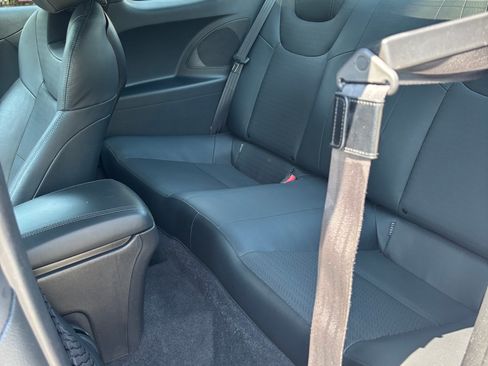 Used 2015 Hyundai Genesis 3.8 RWD image 9