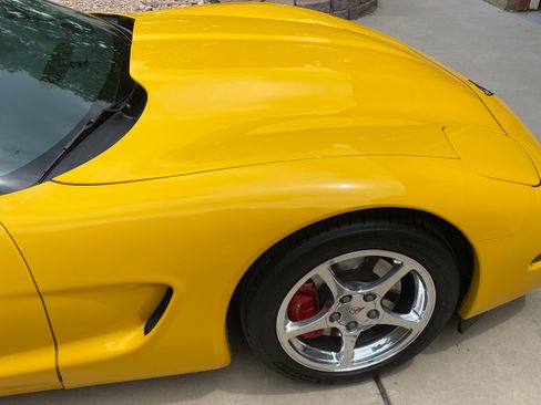 Used 2000 Chevrolet Corvette Convertible w/ Memory Pkg RWD image 4
