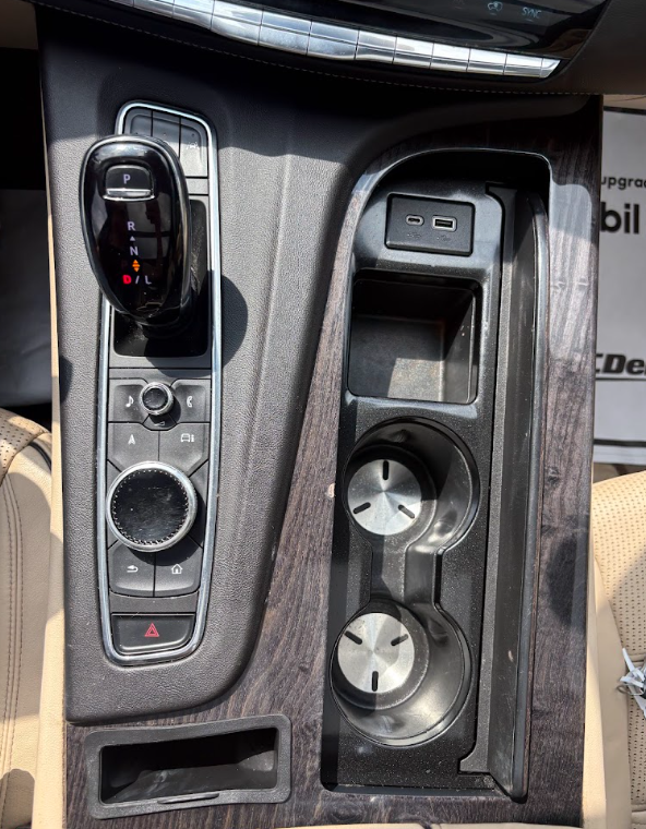Used 2023 Cadillac Escalade ESV Premium Luxury w/ LPO, Radiant Package AWD/4WD image 22