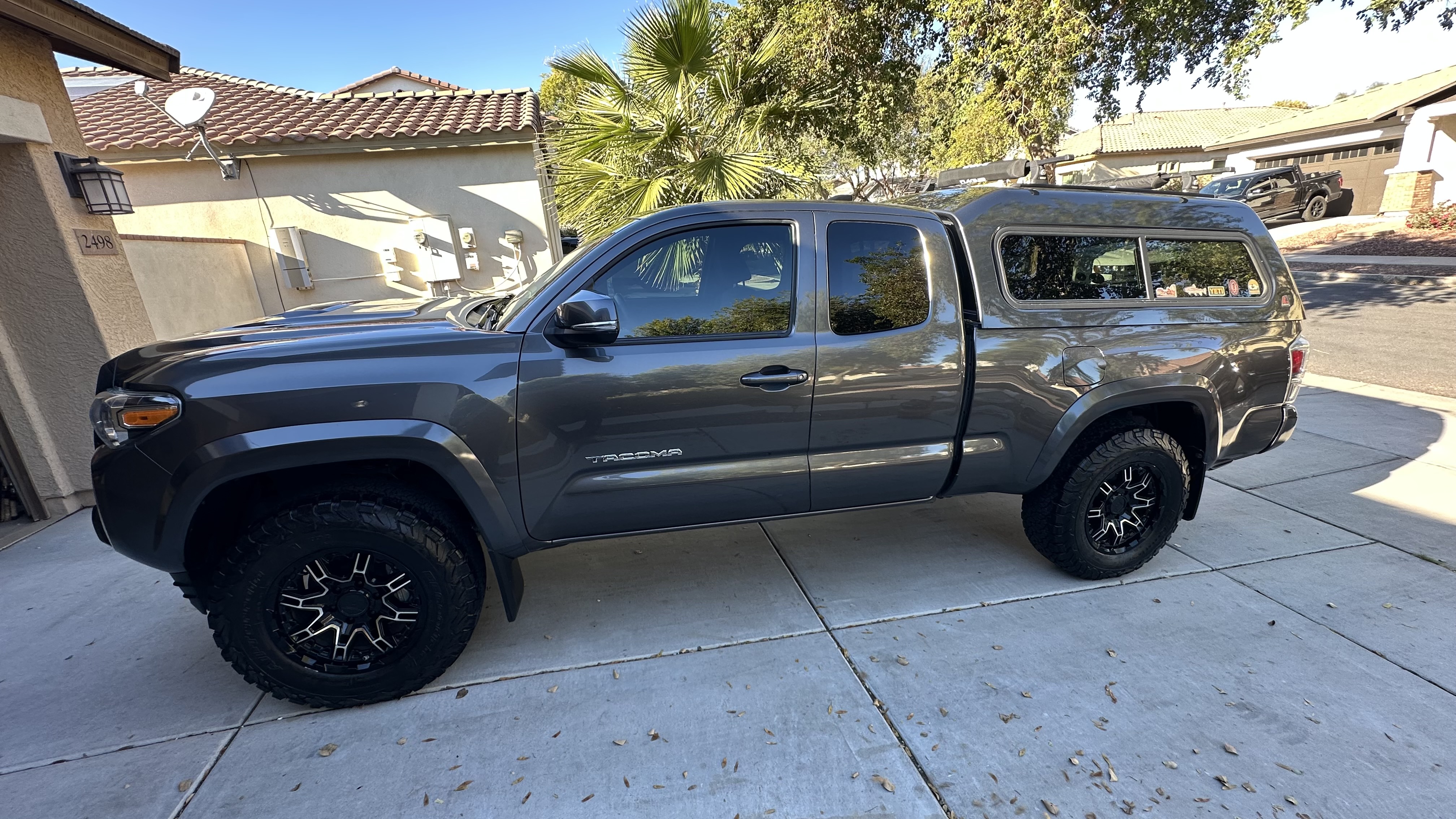 Used 2020 Toyota Tacoma TRD Sport AWD/4WD image 6