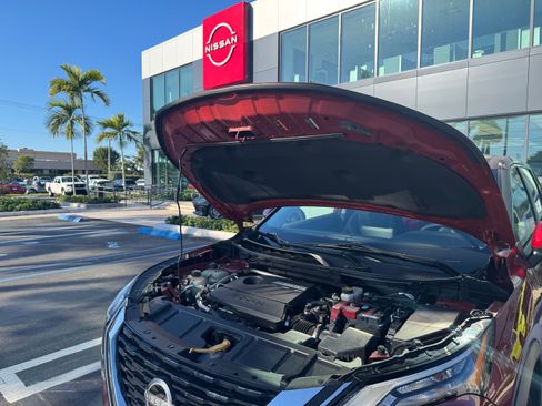 Used 2022 Nissan Rogue SV image 21