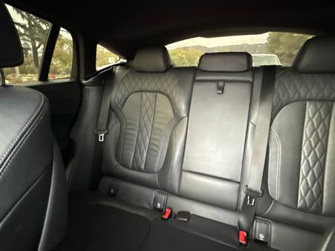 Used 2022 BMW X6 xDrive40i w/ M Sport Package AWD/4WD image 6