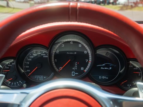 Used 2015 Porsche 911 Turbo S AWD/4WD image 17