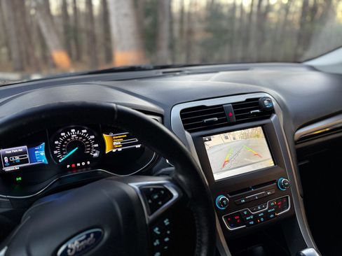 Used 2016 Ford Fusion SE w/ Equipment Group 202A image 20