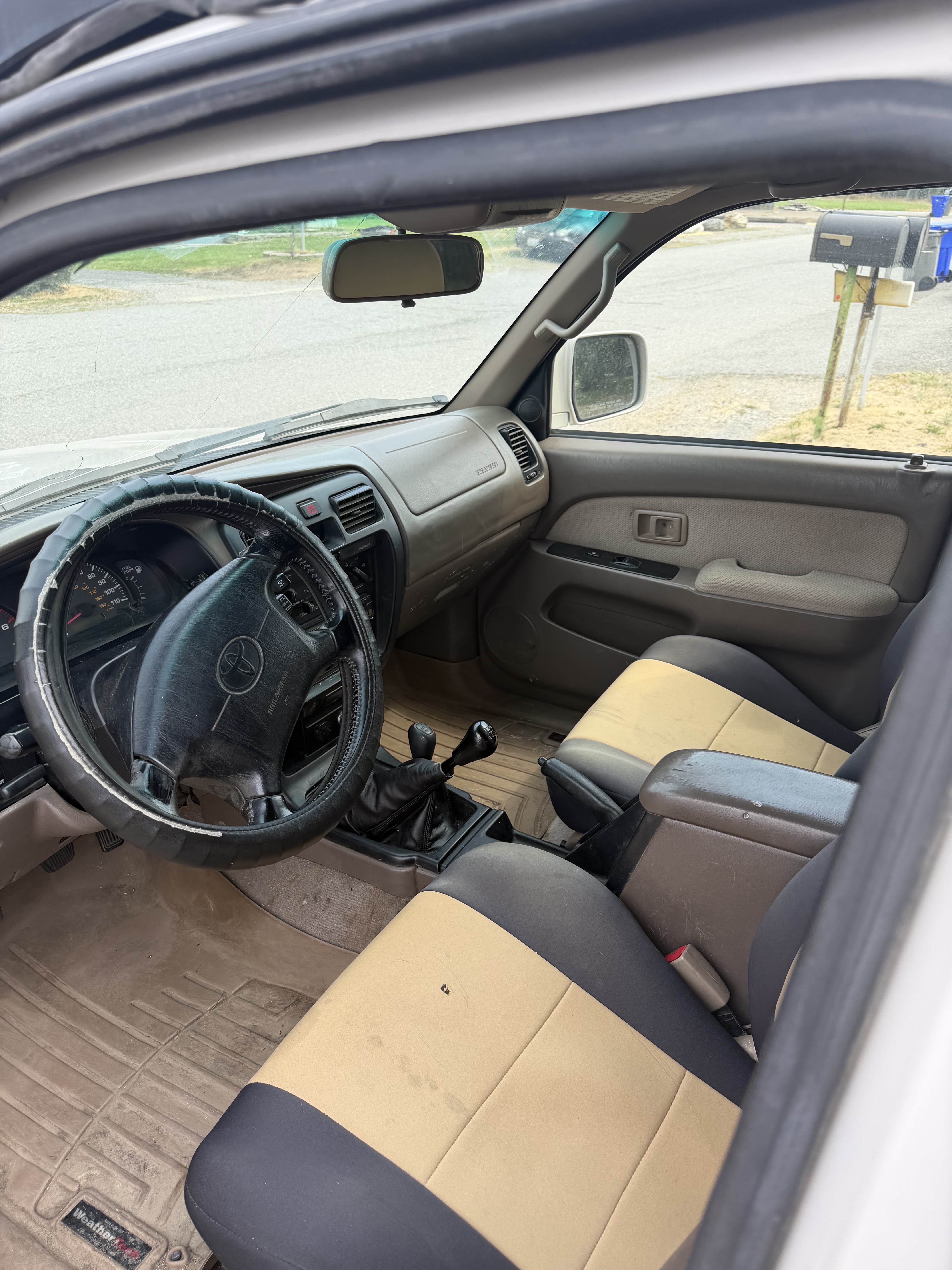 Used 1999 Toyota 4Runner SR5 AWD/4WD image 11
