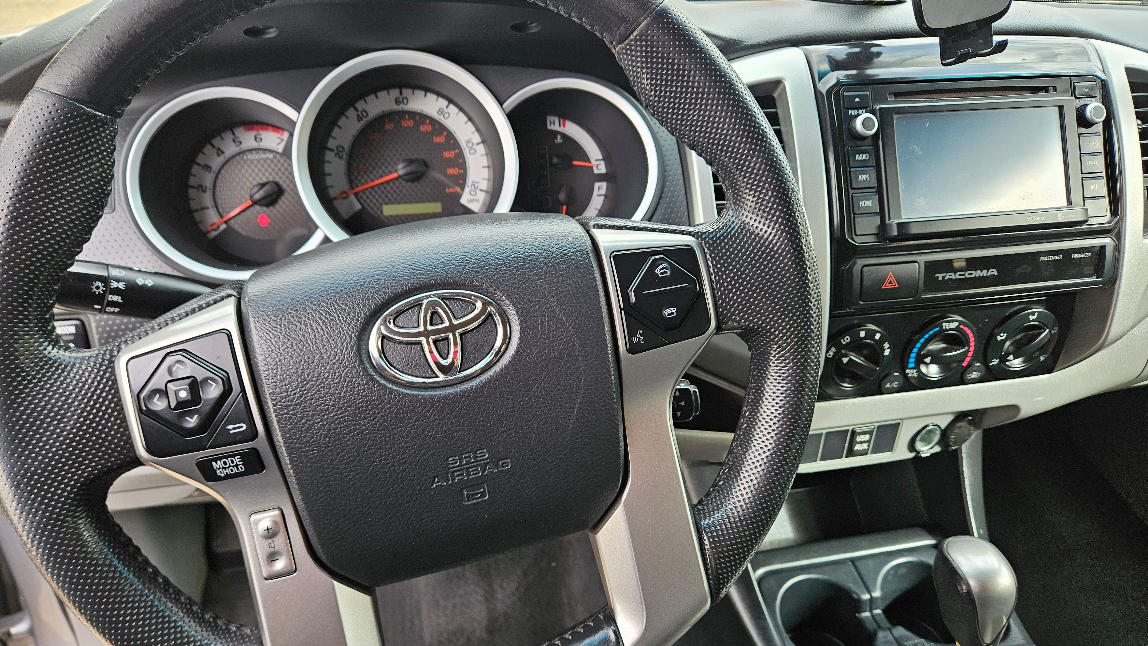 Used 2015 Toyota Tacoma PreRunner w/ TRD Sport Package RWD image 12