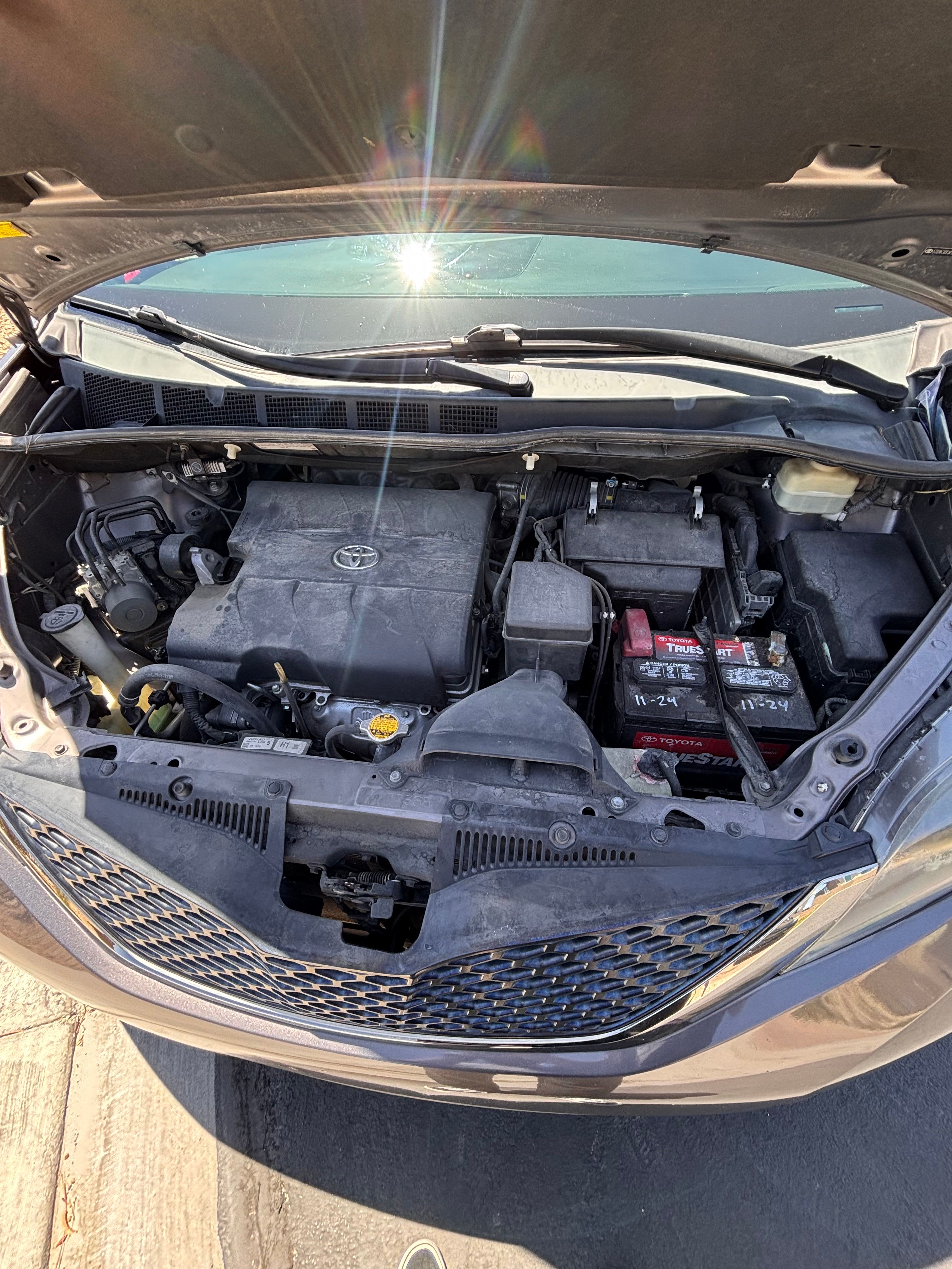 Used 2015 Toyota Sienna SE w/ SE Preferred Package FWD image 12
