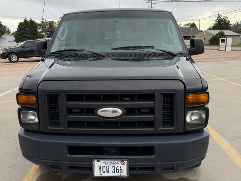 Used 2014 Ford E-350 and Econoline 350 XL w/ Interior Upgrade Package image 8