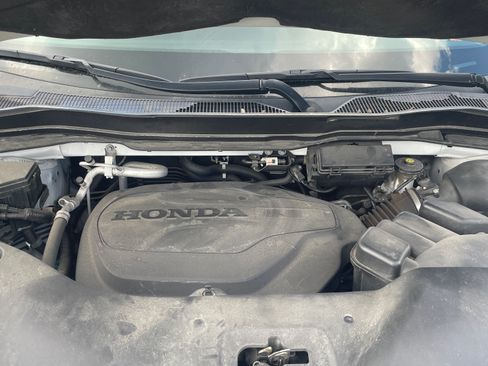 Used 2020 Honda Ridgeline Sport image 10
