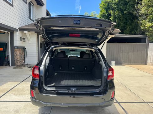 Used 2017 Subaru Outback 2.5i Limited AWD/4WD image 21