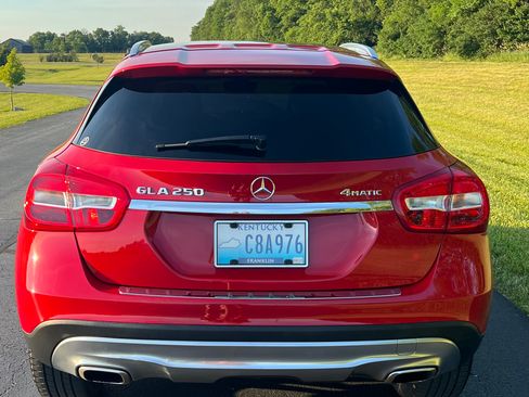 Used 2017 Mercedes-Benz GLA 250 4MATIC image 2