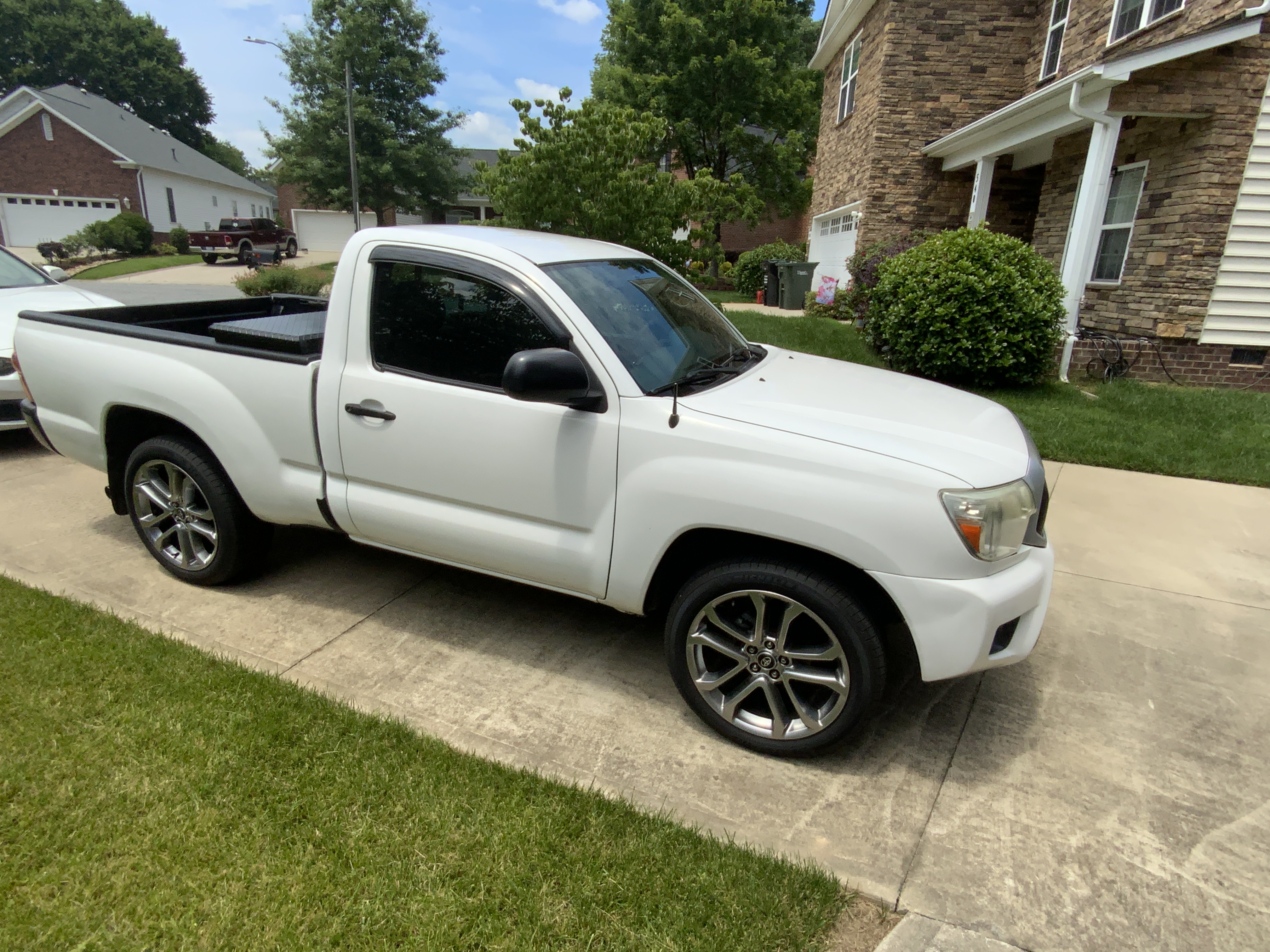 Used 2014 Toyota Tacoma 2WD Regular Cab image 6