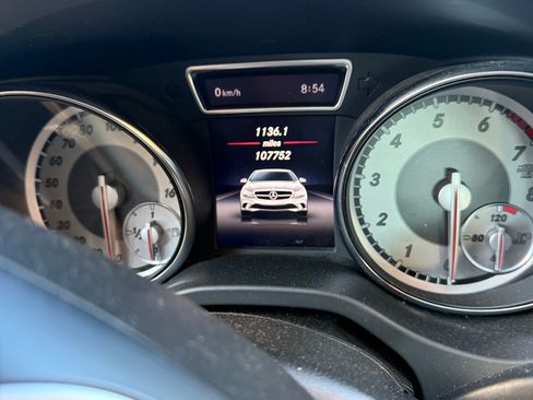 Used 2014 Mercedes-Benz CLA 250 4MATIC image 5