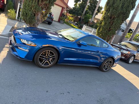 Used 2018 Ford Mustang Coupe w/ Equipment Group 101A image 5