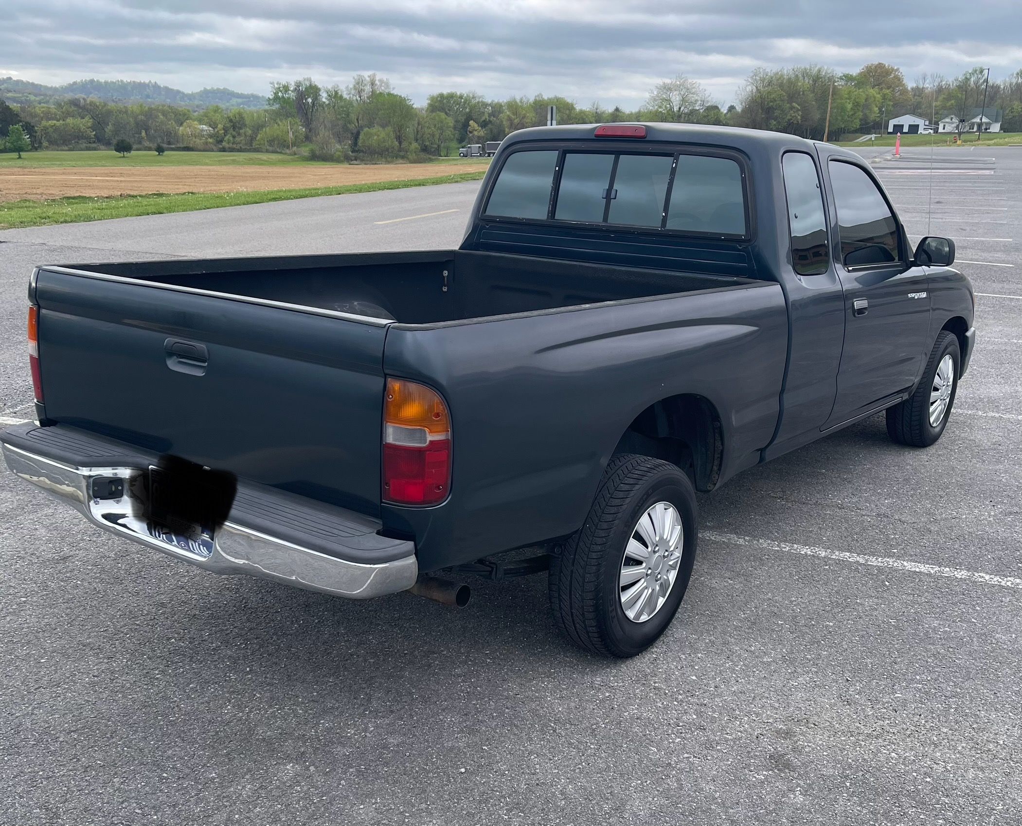 Used 1998 Toyota Tacoma 2WD Xtracab image 2