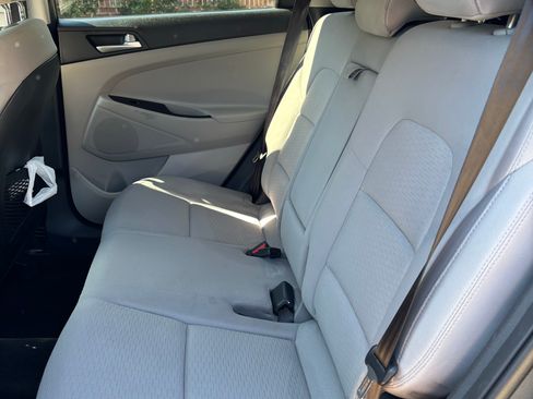Used 2019 Hyundai Tucson SE image 9
