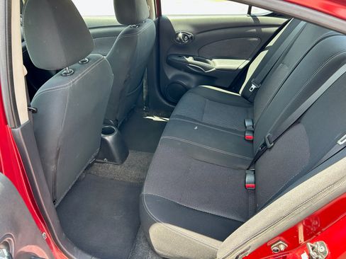 Used 2016 Nissan Versa FWD image 9