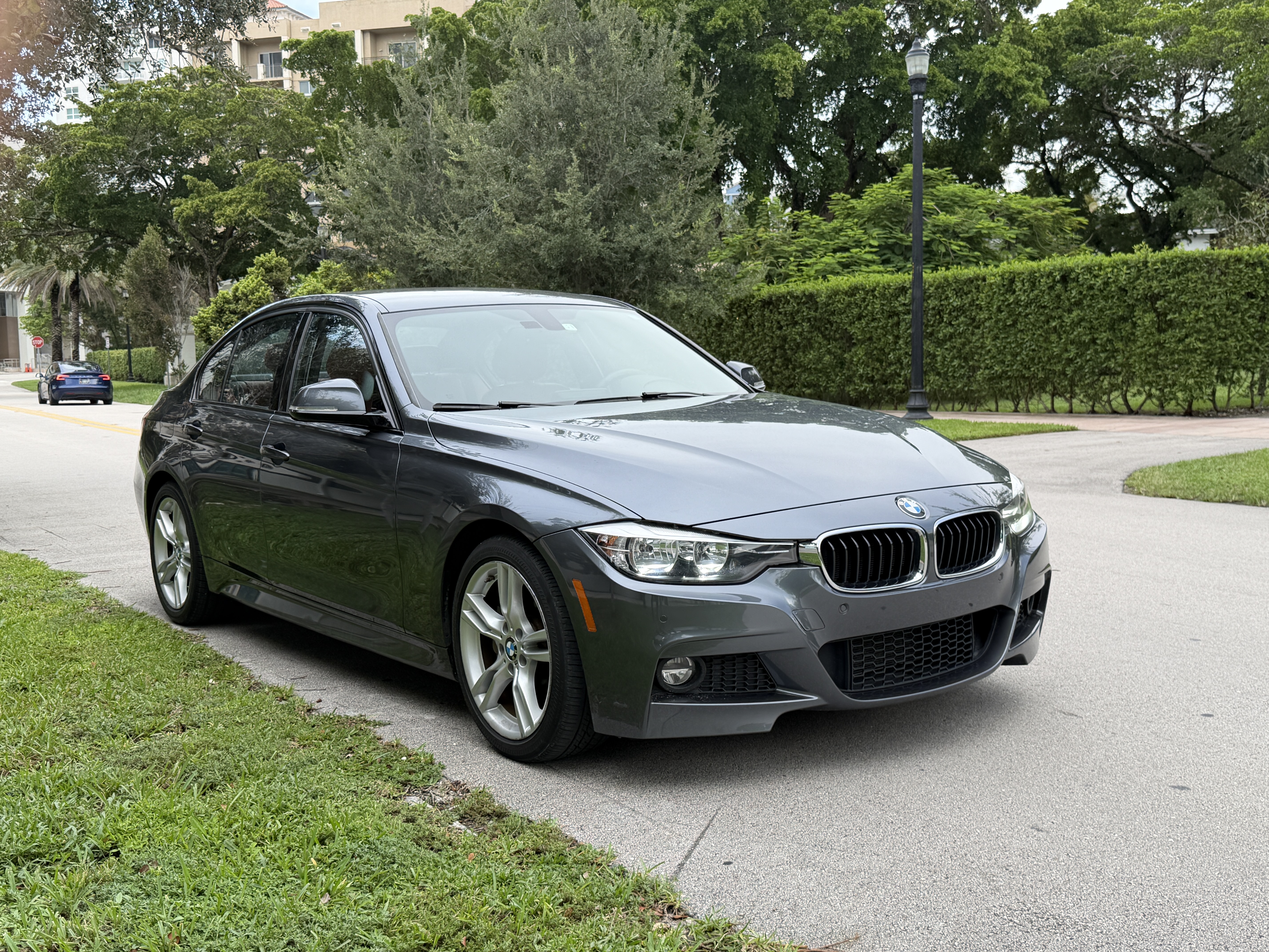 Used 2017 BMW 330i Sedan RWD image 12