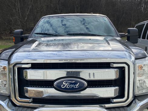 Used 2012 Ford F350 Lariat w/ Lariat Interior Pkg image 6