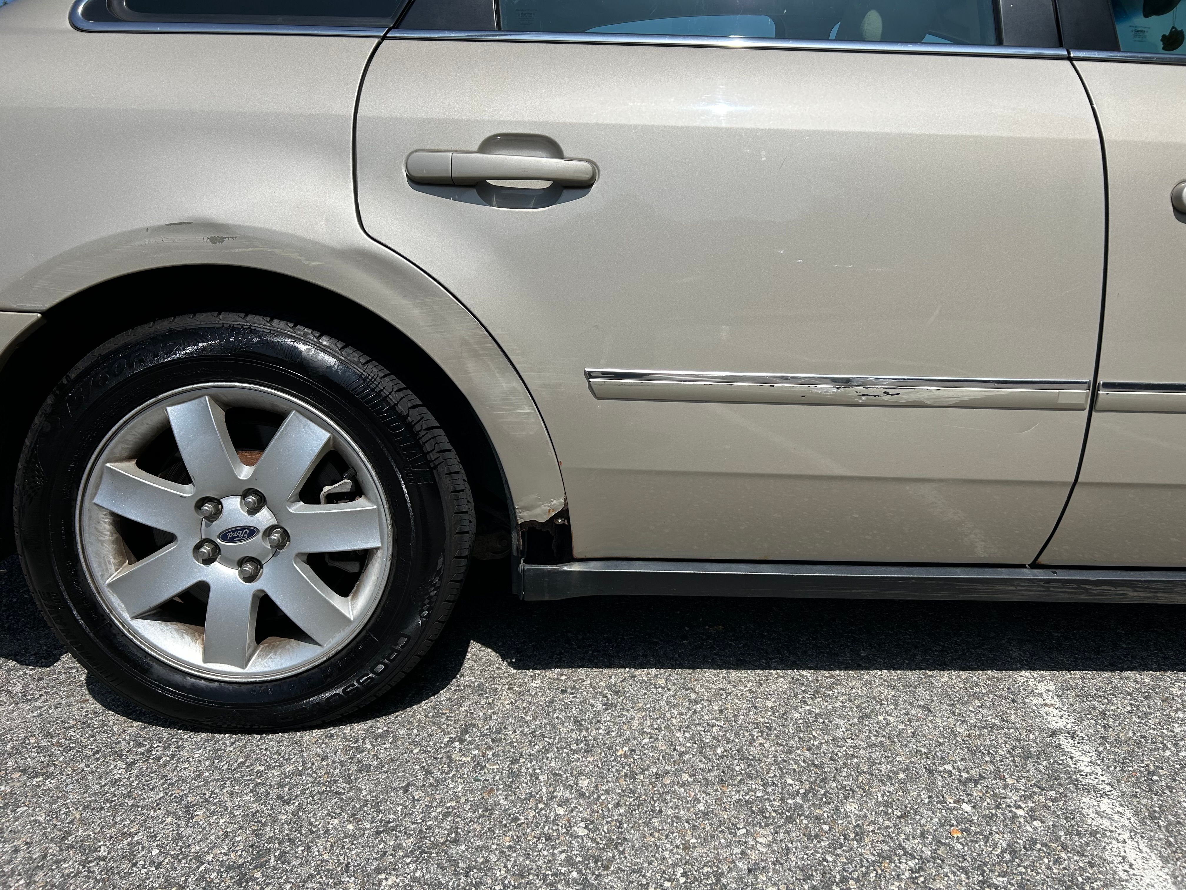 Used 2005 Ford Five Hundred SEL AWD/4WD image 11