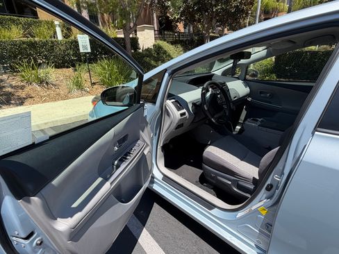 Used 2015 Toyota Prius V Three FWD image 11
