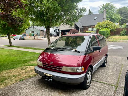 Used 1992 Toyota Previa LE image 12