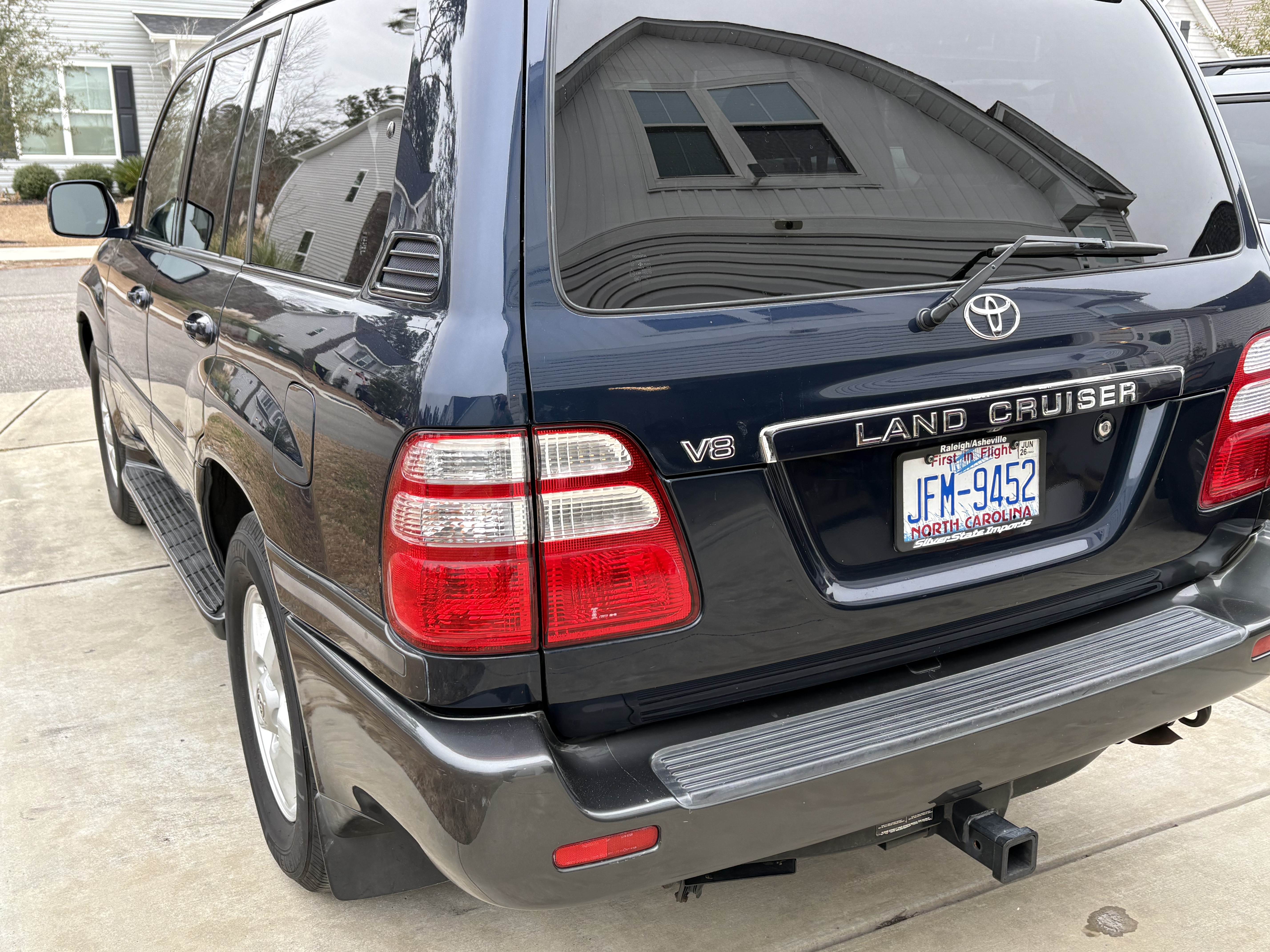 Used 2005 Toyota Land Cruiser w/ Convenience Pkg AWD/4WD image 9