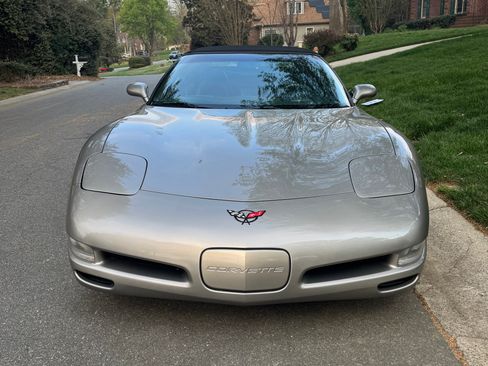 Used 2002 Chevrolet Corvette Convertible w/ Preferred Equipment Group2 image 6