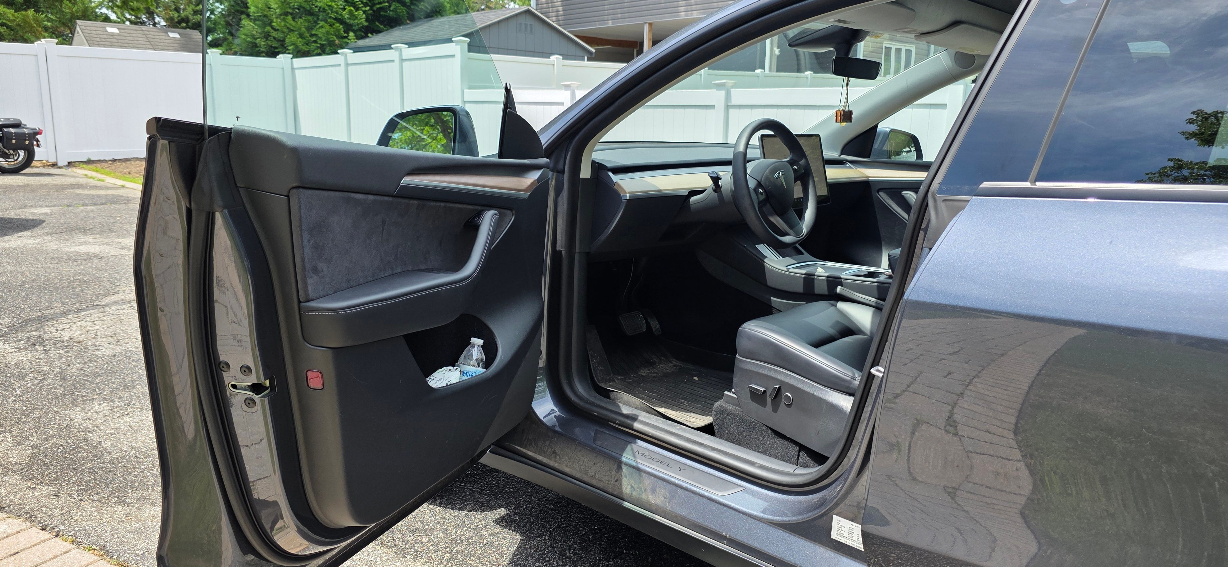 Used 2023 Tesla Model Y Long Range AWD/4WD image 10