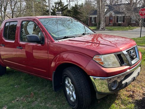 Used 2009 Nissan Frontier SE w/ SE Value Truck Pkg image 16