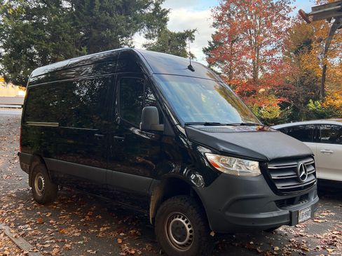 Used 2019 Mercedes-Benz Sprinter 4x4 144 image 4