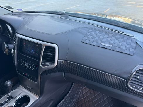 Used 2011 Jeep Grand Cherokee Overland image 10