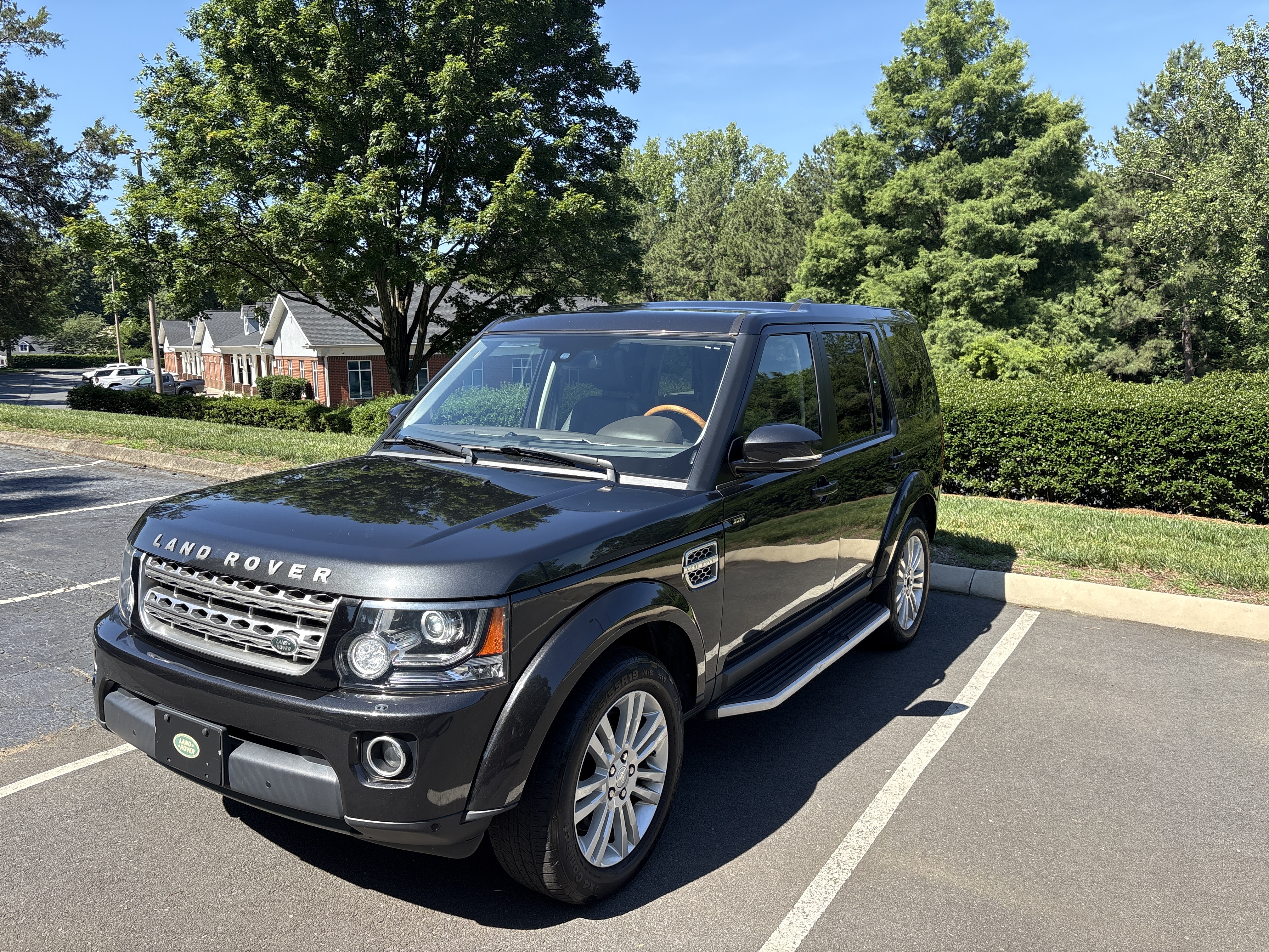 Used 2015 Land Rover LR4 HSE LUX AWD/4WD image 1